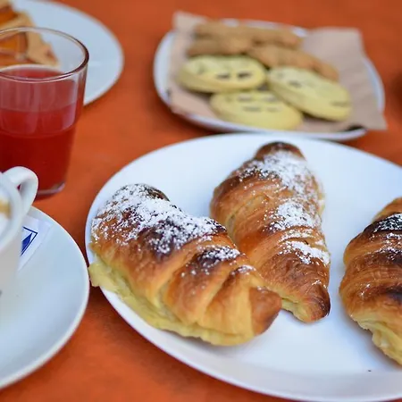 לינה וארוחת בוקר Teocrito