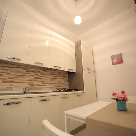 Teocrito לינה וארוחת בוקר *